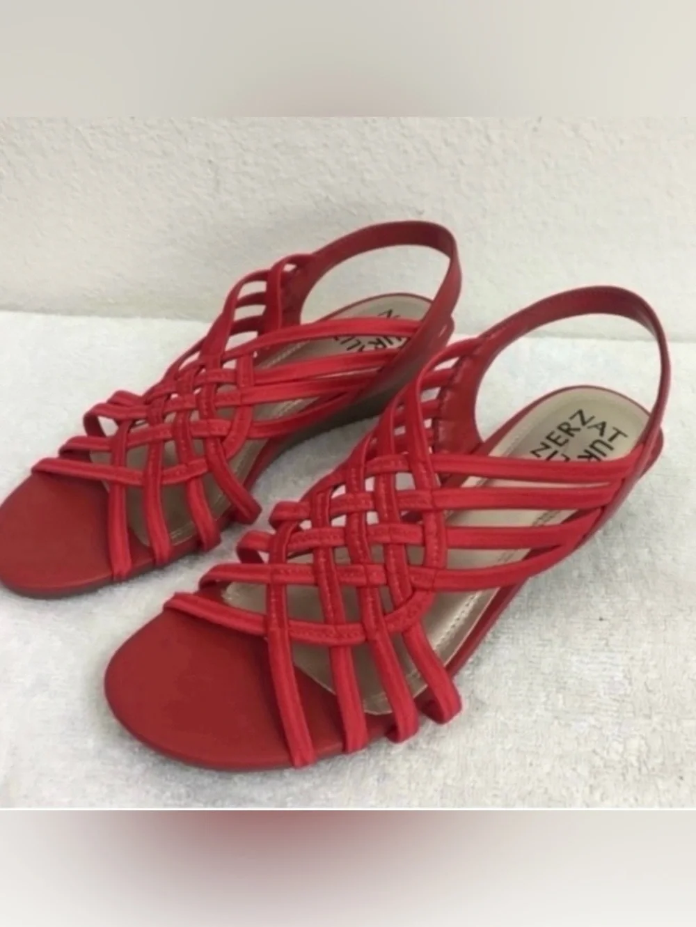 NWT New Naturalizer Women's Red Strappy Mini Wedge Open Toe Sandal Size 6.5 Boho
